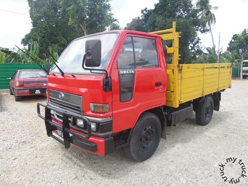 2001 Daihatsu V58R 4,500kg in Johor Manual for RM24,000 - mytruck.my